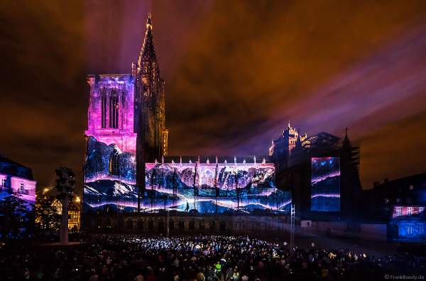 Lichtshow am Straßburger Münster beim Sommerfestival 2017 - Liebfrauenmünster - Cathédrale Notre-Dame
