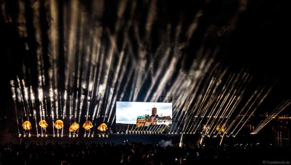 Permormace bei der Abschlussshow am Tag der Deutschen Einheit 2017 auf dem Rhein in Mainz