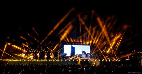 Permormace bei der Abschlussshow am Tag der Deutschen Einheit 2017 auf dem Rhein in Mainz