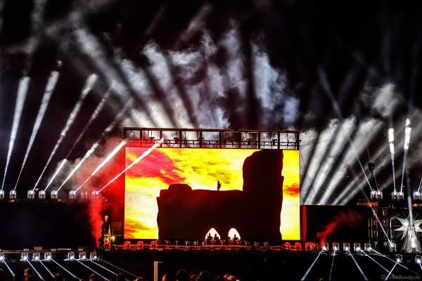 Schattentheater der Gruppe Die Mobilés bei der Abschlussfeier am Tag der Deutschen Einheit 2017 auf dem Rhein in Mainz