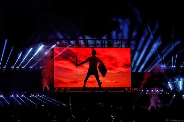 Schattentheater der Gruppe Die Mobilés bei der Abschlussfeier am Tag der Deutschen Einheit 2017 auf dem Rhein in Mainz
