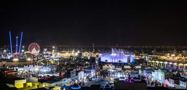 Imposante Wassershow am Abend beim Sheikh Zayed Heritage Festival 2017/2018 in Abu Dhabi