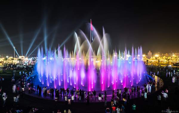 Magnificent water show in the evening at the Sheikh Zayed Heritage Festival 2017/2018 in Abu Dhabi