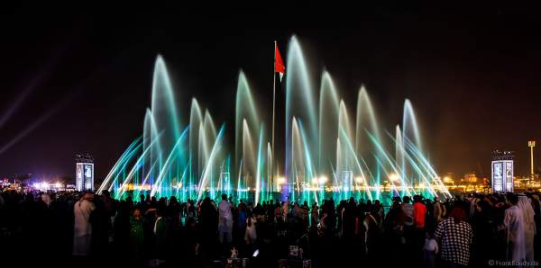 Magnificent water show in the evening at the Sheikh Zayed Heritage Festival 2017/2018 in Abu Dhabi