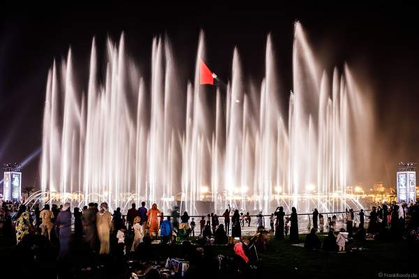 Magnificent water show in the evening at the Sheikh Zayed Heritage Festival 2017/2018 in Abu Dhabi