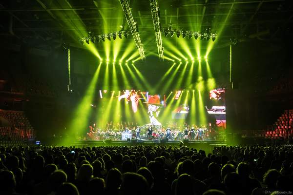 Culcha Candela mit Johnny Strange, Don Cali, DJ Chino und Itchy (Mateo Jasik) bei Night of the Proms 2017 in der SAP Arena Mannheim