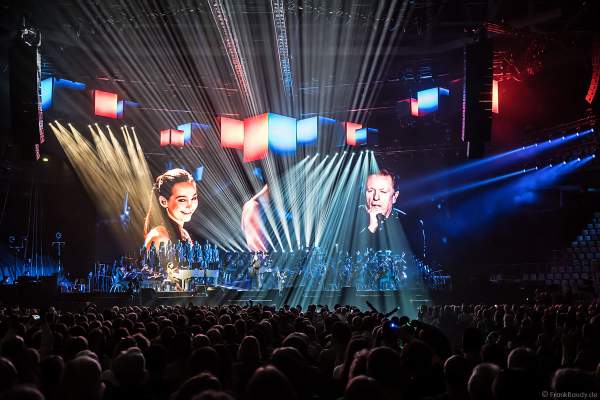 Pianistin Emily Bear mit John Miles bei Night of the Proms 2017 in der SAP Arena Mannheim