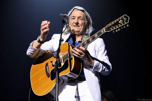 Roger Hodgson (Charles Roger Pomfret Hodgson), britischer Musiker- einstiger Frontmann und Sänger der Band Supertramp bei Night of the Proms 2017 in der SAP Arena Mannheim