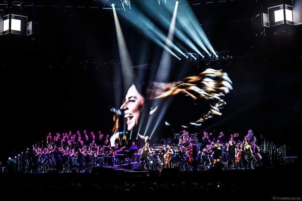 Melanie C (Melanie Jayne Chisholm), Sängerin der Band Spice Girls, bei Night of the Proms 2017 in der SAP Arena Mannheim