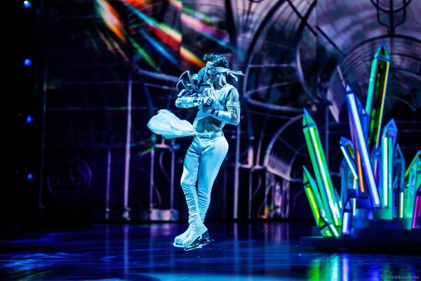 Eisläufer und Model Wesley Campbell bei der Eisshow ATLANTIS von Holiday on Ice in der Festhalle Frankfurt und SAP Arena Mannheim 2017-2018