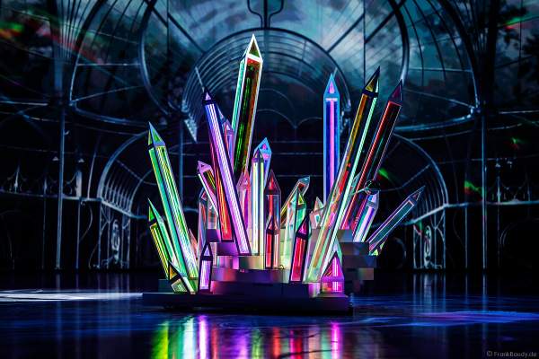 Der leuchtende Kristall bei der Eisshow ATLANTIS von Holiday on Ice in der Festhalle Frankfurt und SAP Arena Mannheim 2017-2018