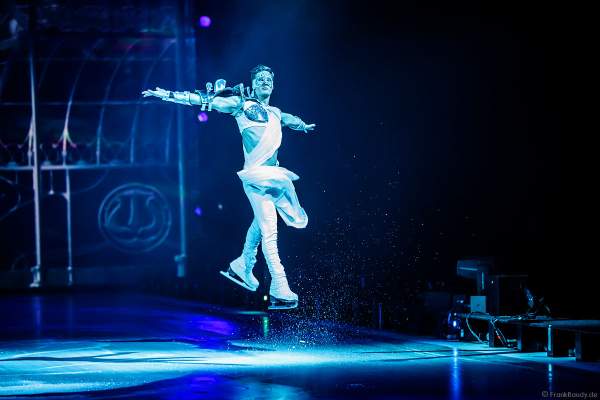Eisläufer und Model Wesley Campbell bei der Eisshow ATLANTIS von Holiday on Ice in der Festhalle Frankfurt und SAP Arena Mannheim 2017-2018