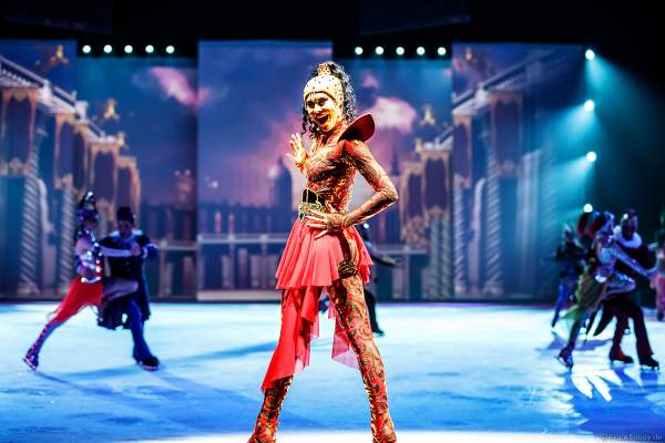 Giulia Isceri bei der Eisshow ATLANTIS von Holiday on Ice in der Festhalle Frankfurt und SAP Arena Mannheim 2017-2018