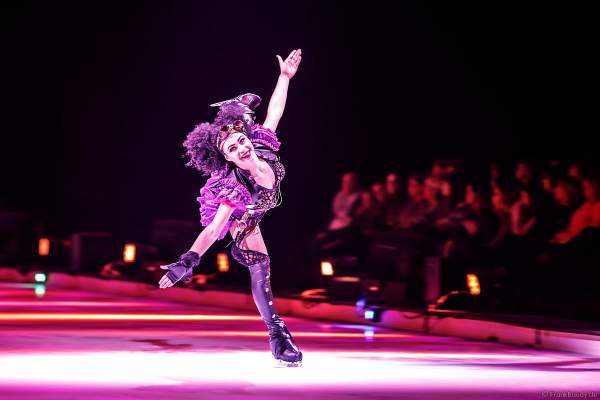 Cari Maus bei der Eisshow ATLANTIS von Holiday on Ice in der Festhalle Frankfurt und SAP Arena Mannheim 2017-2018