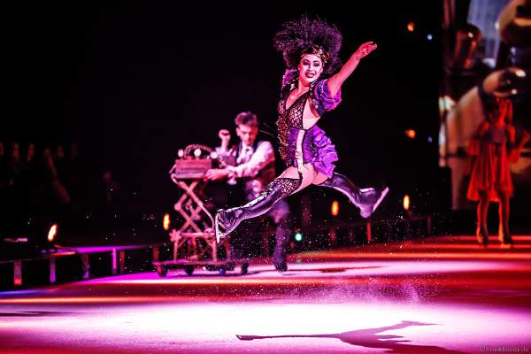 Cari Maus bei der Eisshow ATLANTIS von Holiday on Ice in der Festhalle Frankfurt und SAP Arena Mannheim 2017-2018