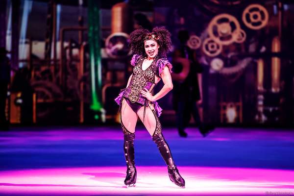Cari Maus bei der Eisshow ATLANTIS von Holiday on Ice in der Festhalle Frankfurt und SAP Arena Mannheim 2017-2018