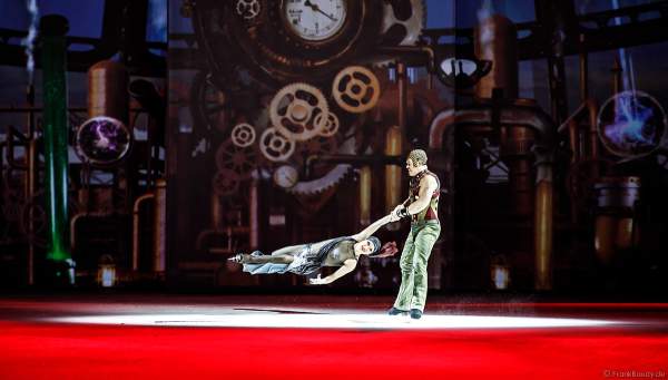 Evgenii "Johnny" Belianin und Daria "Dasha" Perminova bei der Eisshow ATLANTIS von Holiday on Ice in der Festhalle Frankfurt und SAP Arena Mannheim 2017-2018