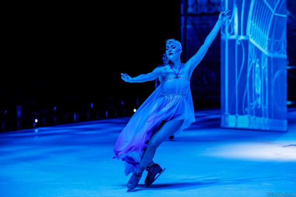 Giulia Isceri bei der Eisshow ATLANTIS von Holiday on Ice in der Festhalle Frankfurt und SAP Arena Mannheim 2017-2018