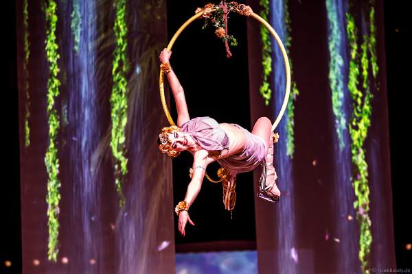 Mariya Kayl bei der Eisshow ATLANTIS von Holiday on Ice in der Festhalle Frankfurt und SAP Arena Mannheim 2017-2018