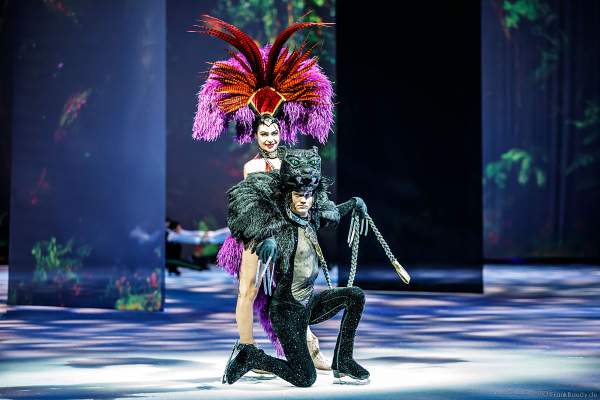 Cari Maus mit Garrett Kling bei der Eisshow ATLANTIS von Holiday on Ice in der Festhalle Frankfurt und SAP Arena Mannheim 2017-2018