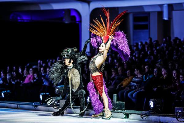 Cari Maus mit Garrett Kling bei der Eisshow ATLANTIS von Holiday on Ice in der Festhalle Frankfurt und SAP Arena Mannheim 2017-2018