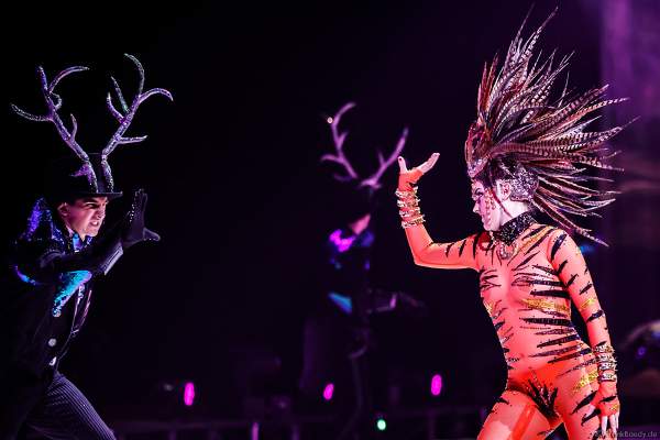 Wiktor Witkowski und Jamie Chandler bei der Eisshow ATLANTIS von Holiday on Ice in der Festhalle Frankfurt und SAP Arena Mannheim 2017-2018