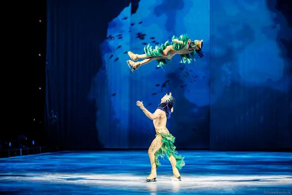 Matti Landgraf und Caydee Denney bei der Eisshow ATLANTIS von Holiday on Ice in der Festhalle Frankfurt und SAP Arena Mannheim 2017-2018
