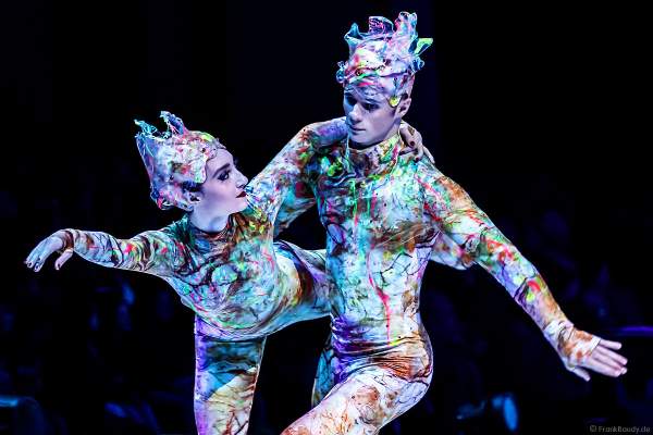 Mariya Kayl und Thomas Rochelet bei der Eisshow ATLANTIS von Holiday on Ice in der Festhalle Frankfurt und SAP Arena Mannheim 2017-2018