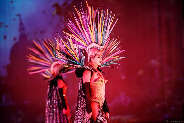 Courtney Wren bei der Eisshow ATLANTIS von Holiday on Ice in der Festhalle Frankfurt und SAP Arena Mannheim 2017-2018