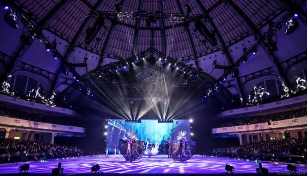 Das Finale bei der Eisshow ATLANTIS von Holiday on Ice in der Festhalle Frankfurt und SAP Arena Mannheim 2017-2018