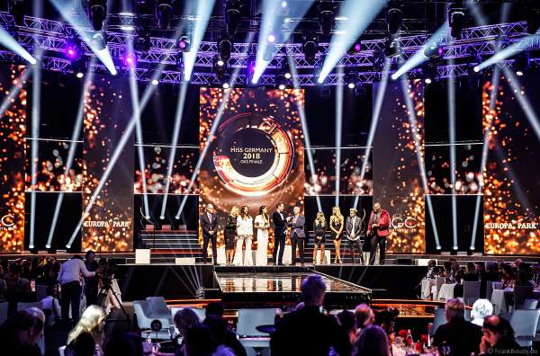 Die Jury der Miss Germany 2018 Wahl: Mrs. Bella - Beauty-Vloggerin, Riccardo Simonetti - Star-Blogger, Monica Ivancan - Model, Guiliana Farfalla - Model & Reality-TV-Teilnehmerin, Jaden Bojsen - Schauspieler & Sänger, Wolfgang Bosbach - ehemaliges Mitglied des deutschen Bundestags, Prof. Dr. Dr. Werner Mang - Schönheitschirurg – Bodenseeklinik, Alphonso Williams - Sänger & Entertainer (DSDS-Sieger)