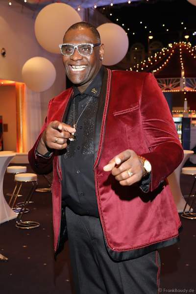 Alphonso Williams, Sänger & Entertainer (DSDS-Sieger), beim Miss Germany 2018 Finale in der Europa-Park Arena am 24.02.2018