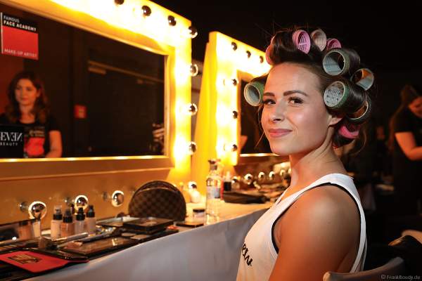 Die Teilnehmerinnen Backstage beim Vorbereiten für das Miss Germany 2018 Finale am Abend in der Europa-Park Arena am 24.02.2018