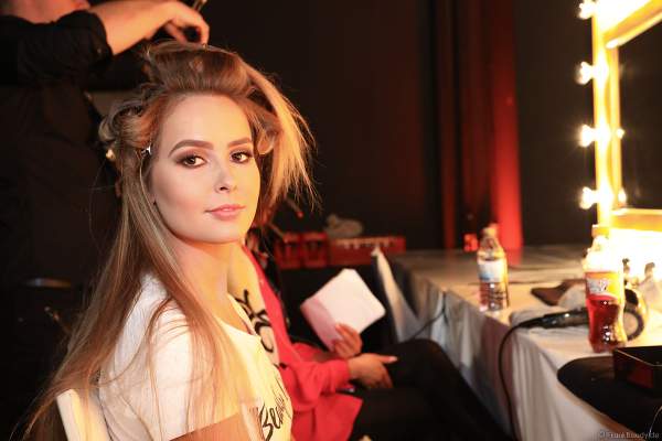 Die Teilnehmerinnen Backstage beim Vorbereiten für das Miss Germany 2018 Finale am Abend in der Europa-Park Arena am 24.02.2018