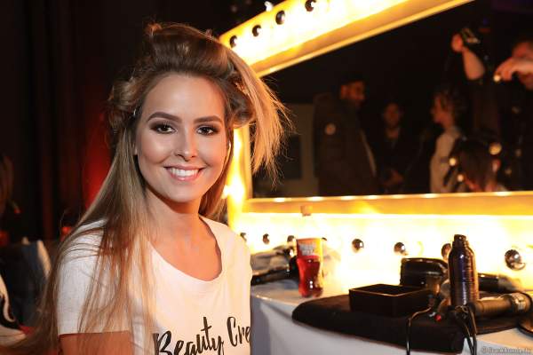 Die Teilnehmerinnen Backstage beim Vorbereiten für das Miss Germany 2018 Finale am Abend in der Europa-Park Arena am 24.02.2018