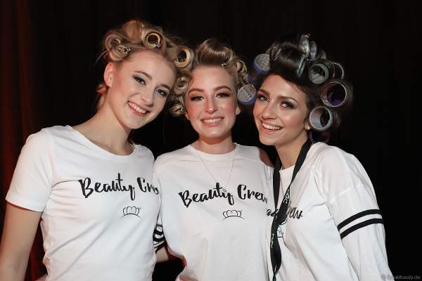 Die Teilnehmerinnen Backstage beim Vorbereiten für das Miss Germany 2018 Finale am Abend in der Europa-Park Arena am 24.02.2018