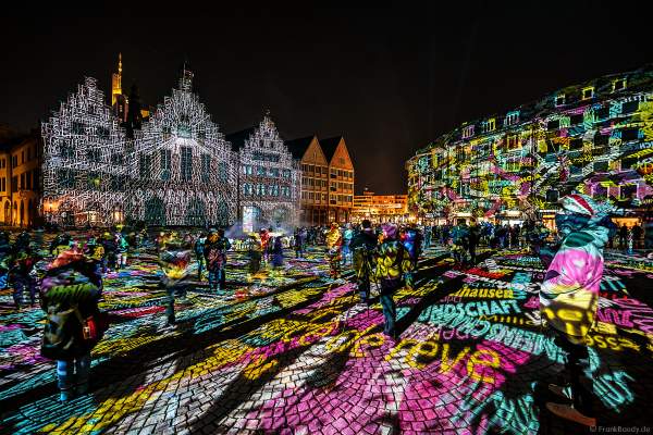 Lichtkunstinstallation "Frankfurt Fades" auf dem Römerberg von Phillipp Geist bei der Luminale 2018 in Frankfurt