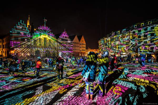 Lichtkunstinstallation "Frankfurt Fades" auf dem Römerberg von Phillipp Geist bei der Luminale 2018 in Frankfurt