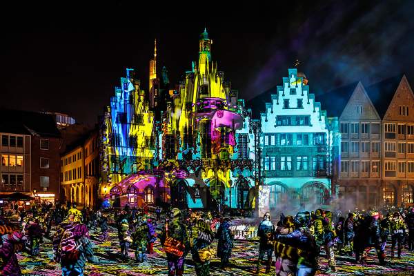 Lichtkunstinstallation "Frankfurt Fades" auf dem Römerberg von Phillipp Geist bei der Luminale 2018 in Frankfurt