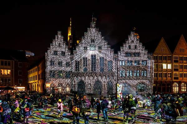 Lichtkunstinstallation "Frankfurt Fades" auf dem Römerberg von Phillipp Geist bei der Luminale 2018 in Frankfurt