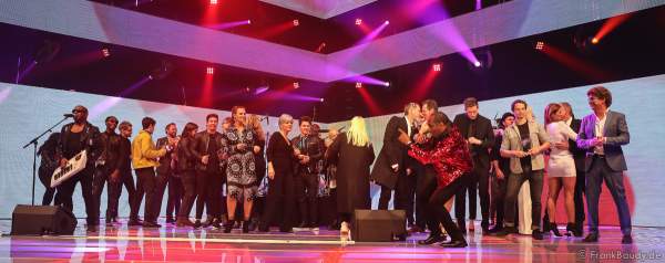 Schlussbild beim Radio Regenbogen Award 2018 am 23. März in der Europa-Park Arena in Rust