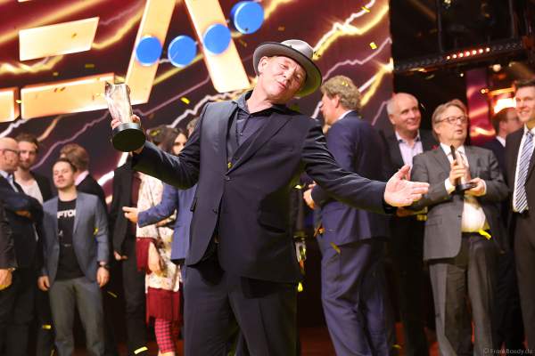 Ben Becker freut sich über den PRG Live Entertainment Award (LEA) 2018