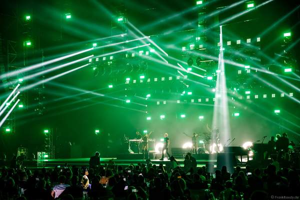 Heißer Techno-Bühnenauftritt von Scooter (H.P. Baxxter) beim PRG Live Entertainment Award (LEA) 2018 in der Festhalle in Frankfurt