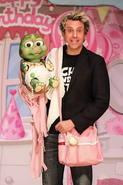 Baby Josie bei Sascha Grammel - ICH FIND´S LUSTIG in der Europa-Park Arena 2018