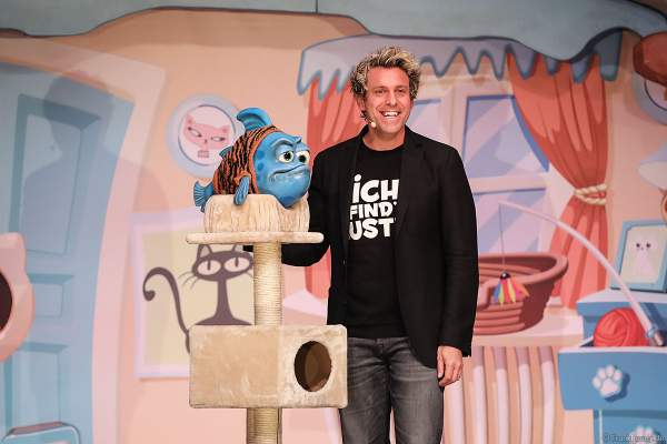 Mieze, Halb Fisch, halb Katze, und 100 Prozent Berliner bei Sascha Grammel - ICH FIND´S LUSTIG in der Europa-Park Arena 2018