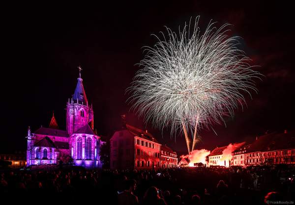 Feuerwerk (Feu d'artifice) beim Pfingstfest (Les Fêtes de Pentecôte) in Weißenburg (Wissembourg) 2018