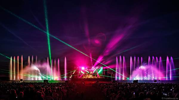 Luc Arbogast beim Open Air Festival Vents d’Est 2018 in Furdenheim mit bunter Wassershow und Laser