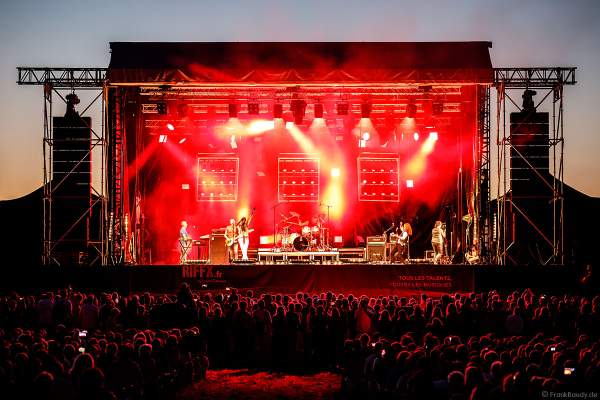 Gary Mullen & The Works performen ONE NIGHT OF QUEEN beim Open Air Festival Vents d’Est 2018 in Furdenheim