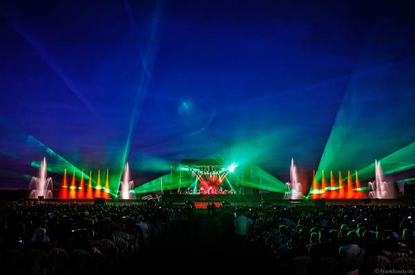Luc Arbogast beim Open Air Festival Vents d’Est 2018 in Furdenheim mit bunter Wassershow und Laser