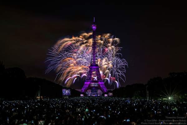 Stunning fireworks display at the Eiffel Tower on the french national day - Bastille day 2018 in Paris - Theme: Paris of Love!